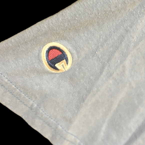 Authentic UNC Champion Brand Large T-Shirt - Picture 4 of 4